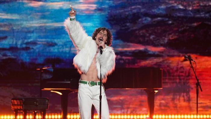 Nam ca sĩ công bố ra mắt album mới ngay trên sân khấu Coachella 2025 Ảnh 4