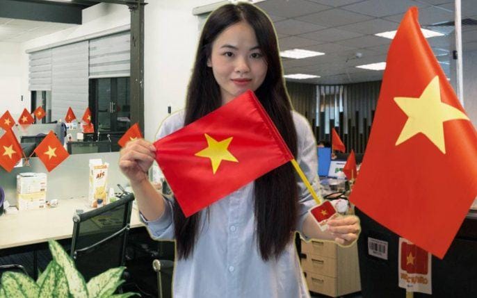 Văn phòng rực rỡ cờ đỏ sao vàng: ‘Tim bay’ cùng ngày đại lễ 30/4!