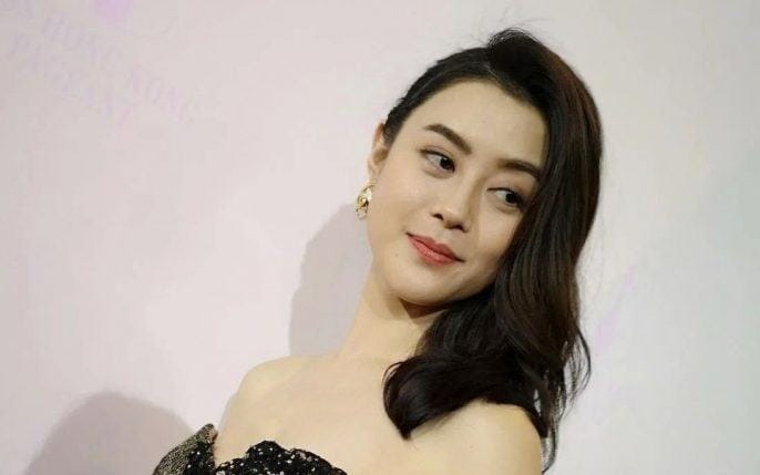 Vu Miểu – Từ diễn viên TVB đến bồi bàn: Cuộc sống đầy nghị lực