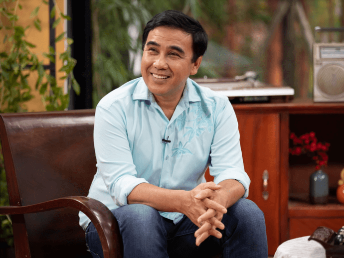 MC Quyền Linh nói anh vẫn luôn cố gắng hợp tác với cơ quan chức năng và các nền tảng mạng xã hội để ngăn chặn, xóa bỏ những tài khoản giả mạo.