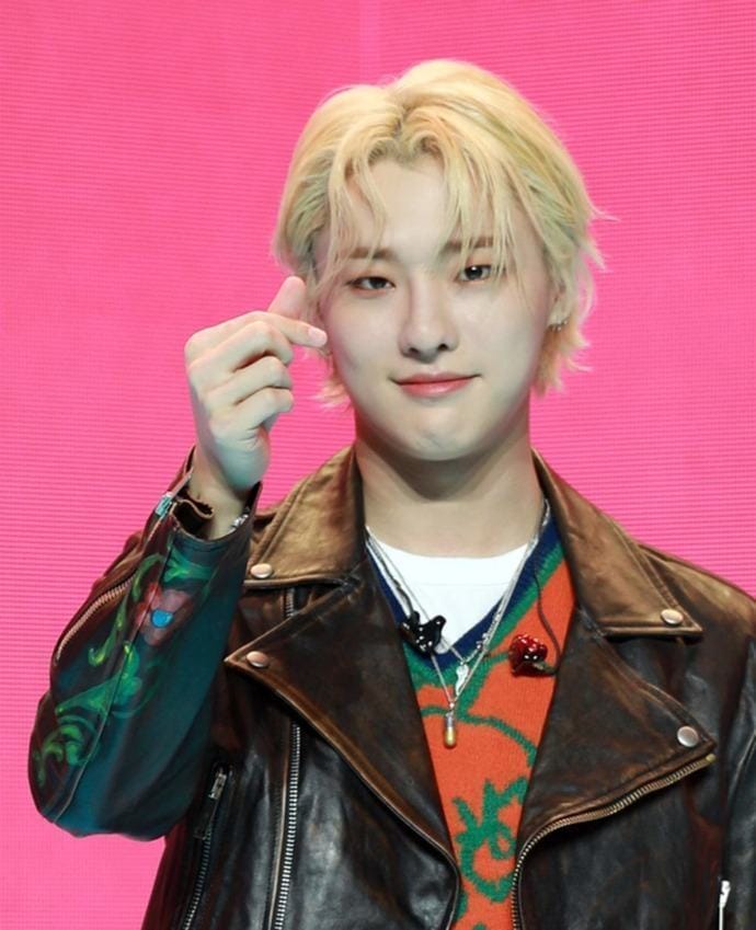 Nam ca sĩ WOODZ bất ngờ bị kéo vào vụ việc ồn ào của Kim Soo Hyun và Kim Sae Ron