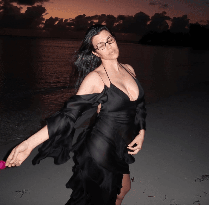 Bộ ảnh kỷ niệm sinh nhật lần thứ 46 của Kourtney Kardashian nhận được sự quan tâm của công chúng. (Ảnh: Instagram nhân vật)