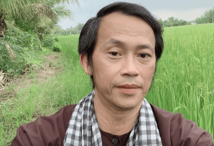 Hoài Linh vẫn luôn giữ sự giản dị, gần gũi khi xuất hiện tại các sự kiện.