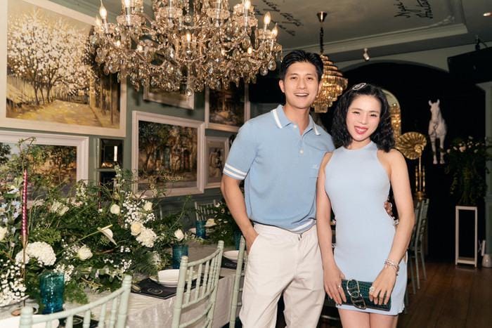 Lệ Quyên hạnh phúc khi đón sinh nhật cùng Lâm Bảo Châu.