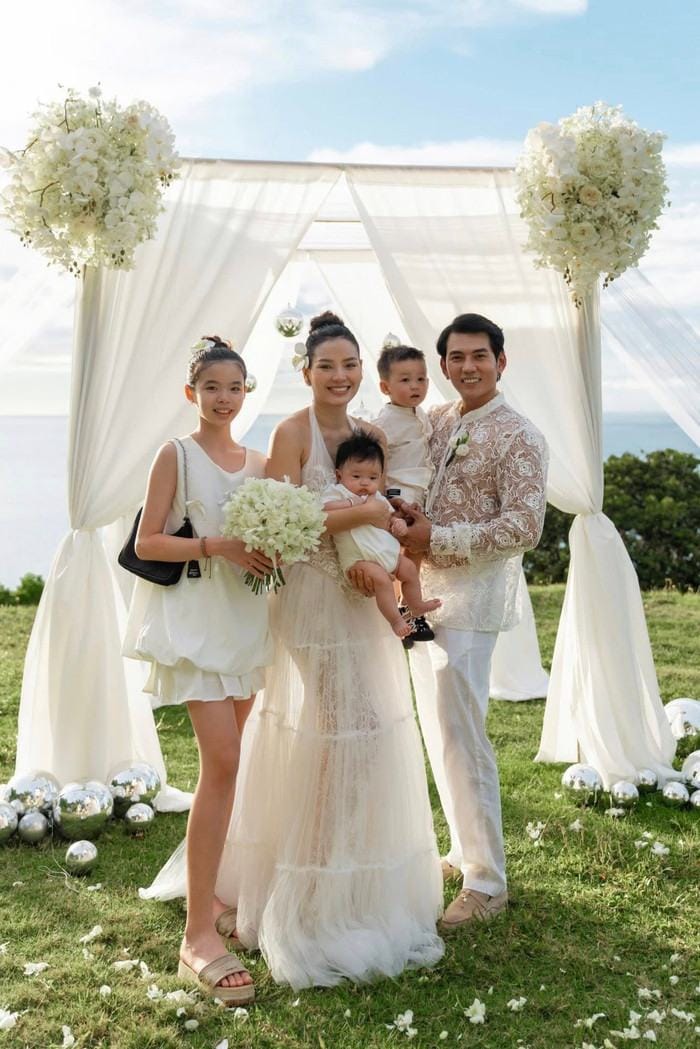 Tổ ấm viên mãn của Phương Trinh Jolie.