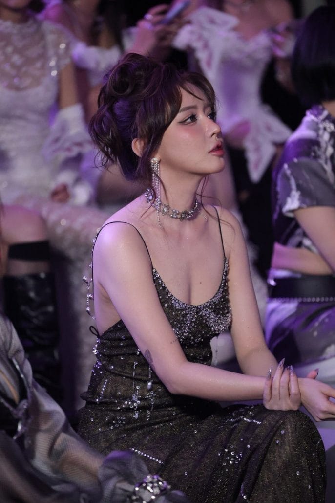 Bích Phương trong buổi ra mắt của chương trình