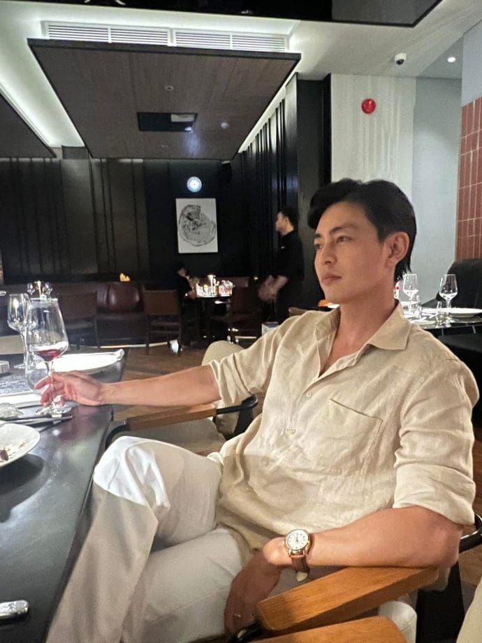 Body cực chuẩn của mỹ nam phim trăm tỷ đang gây sốt