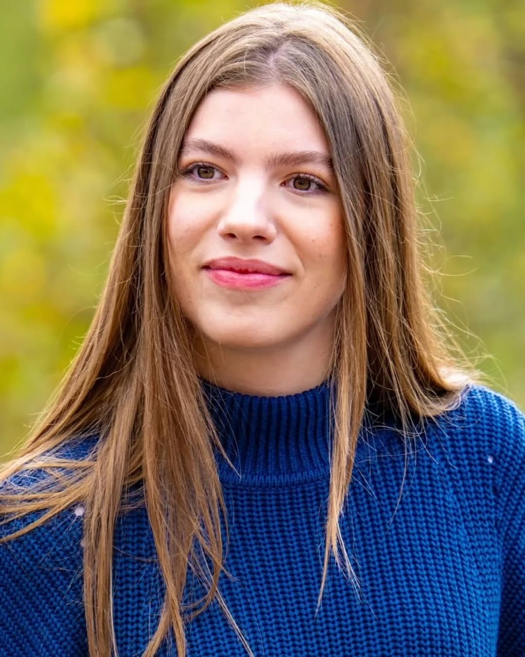 Công chúa Tây Ban Nha 18 tuổi cuốn hút như ngôi sao, gu thời trang đẳng cấp - 4