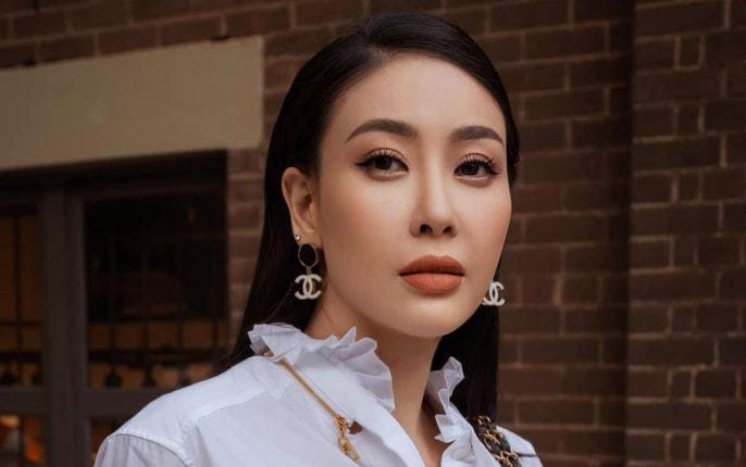 Hà Kiều Anh đau lòng tiễn biệt mẹ chồng, dòng trạng thái xúc động