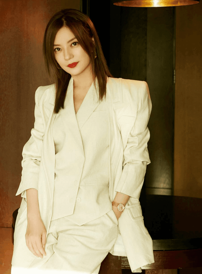 Triệu Vy từng là sao nữ Hoa ngữ sở hữu sự nghiệp hoạt động nghệ thuật đầy ấn tượng trước khi vướng vào bê bối đời tư. Ảnh: IGNV