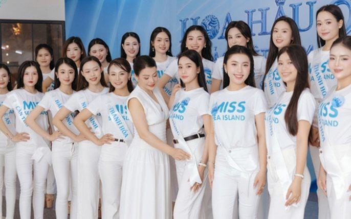 Hoa hậu Đình Như Phương truyền lửa cho thí sinh Hoa hậu Biển Đảo 2025