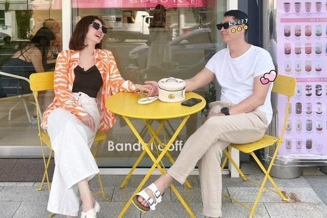 Hương Giang lần đầu công khai ảnh rõ mặt bạn trai sau thời gian giấu kín