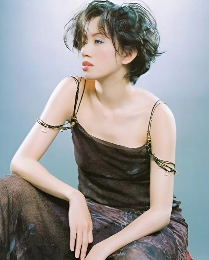 Mai Diễm Phương là một trong những biểu tượng rực rỡ nhất của làng giải trí Hong Kong thập niên 1980-1990.