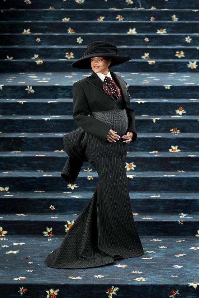 Met Gala 2025: Bộ 3 Jennie - Rosé - Lisa càn quét "thảm xanh" sự kiện- Ảnh 8.