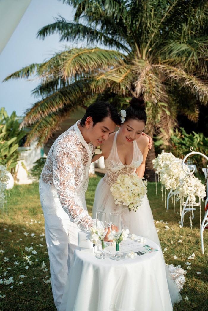 Gần đây, cặp đôi vừa kỷ niệm ngày cưới.