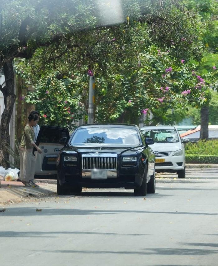 Chiếc Rolls Royce của Quế Trân được định giá khoảng chục tỷ đồng