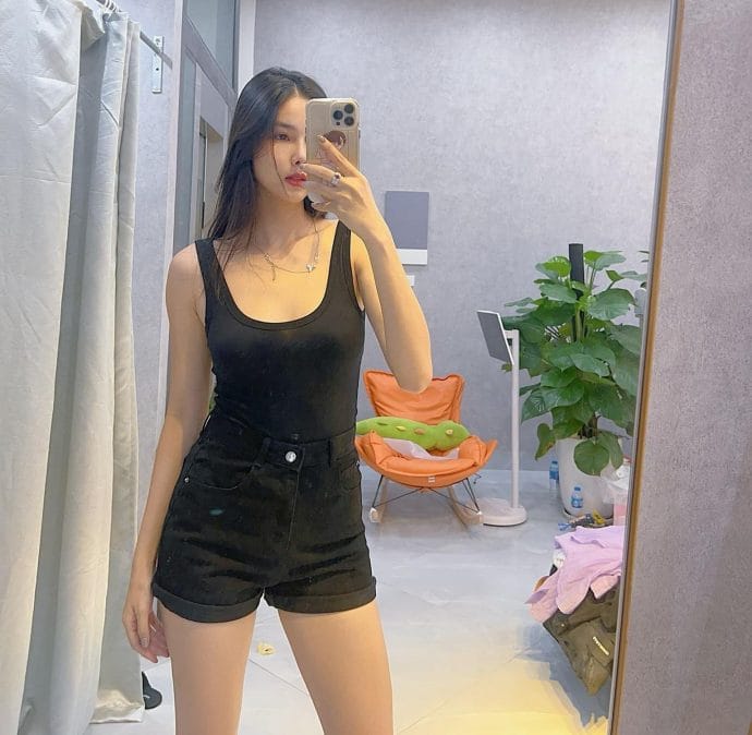 Hôn nhân vượt thị phi của cầu thủ Mạc Hồng Quân và người mẫu cao 1,78m - 3