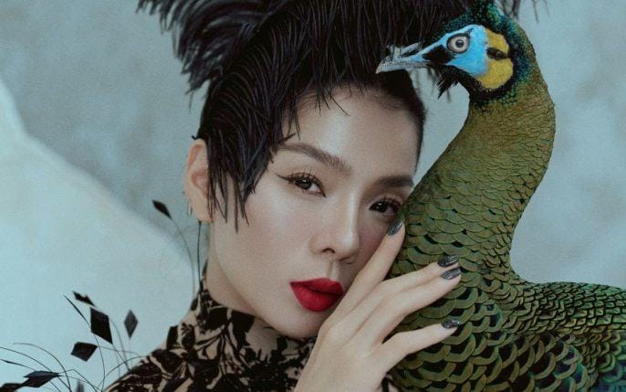 Lệ Quyên gây bão với ‘Khúc tình xưa 6’ sau 6 năm chờ đợi