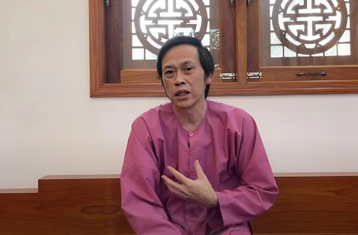 Hoài Linh từng phải lên tiếng xin lỗi và giải thích vì chậm trễ trong việc giải ngân tiền từ thiện.