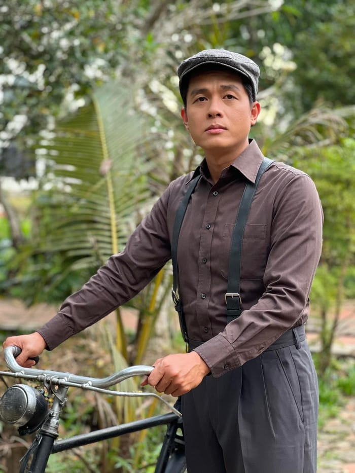 Việc Hòa Hiệp không công khai rầm rộ đời sống tình cảm cũng phản ánh lựa chọn cá nhân của nhiều nghệ sĩ hiện nay, đó là bảo vệ hạnh phúc bằng sự im lặng thay vì phô trương. (Ảnh FBNV)