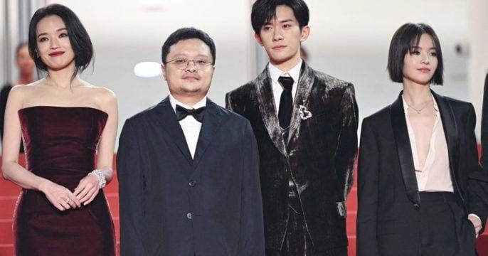 “Thời đại cuồng dã” rực rỡ tại Cannes: Chiến thắng lịch sử của điện ảnh Trung Quốc