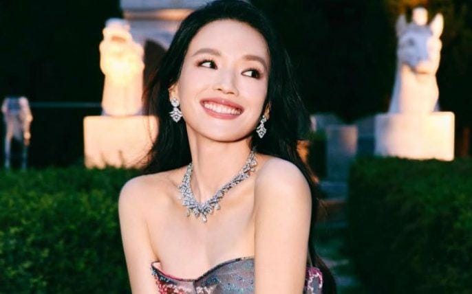 Thư Kỳ: Nhan sắc ‘bất chấp’ thời gian ở tuổi 49