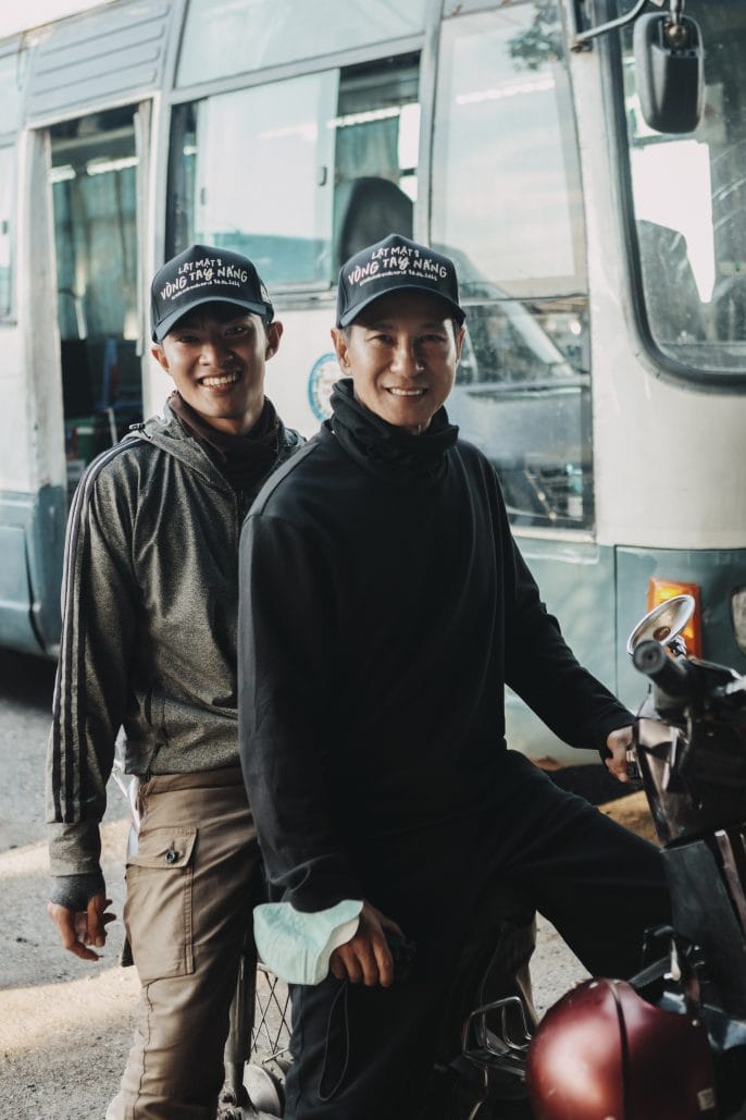 Lý Hải và Lê Tuấn Khang ở phim trường