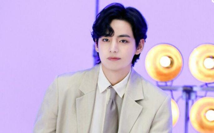 V (BTS) lập kỷ lục 1 tỷ lượt phát với ‘Love Me Again’