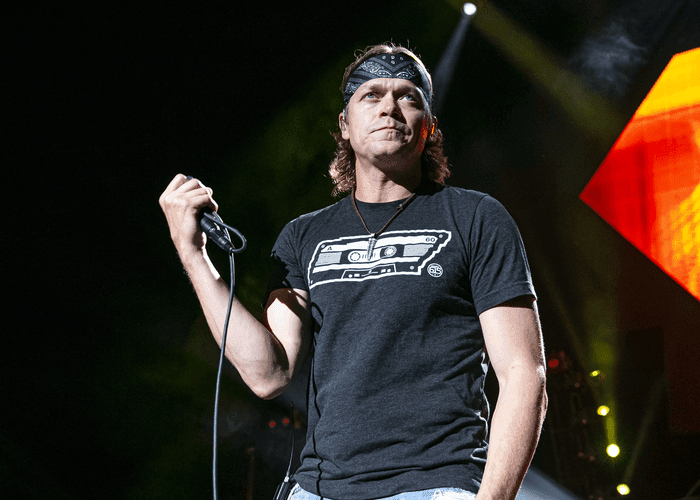 Brad Arnold và ban nhạc 3 Doors Down