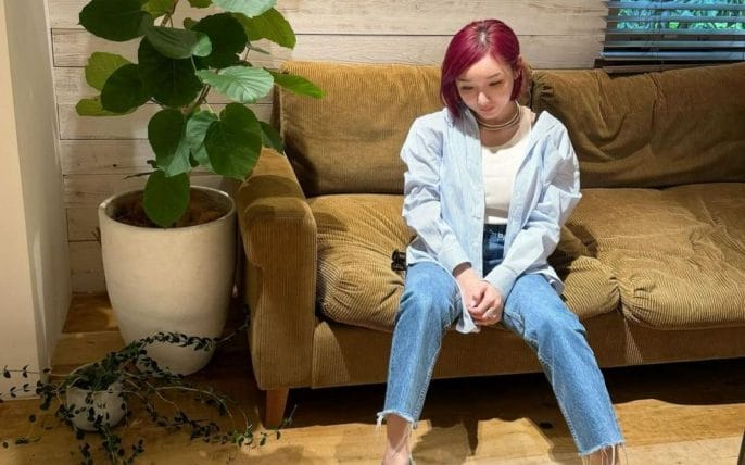 Ai Kago: Từ ngôi sao sáng chói đến tiếp viên quán rượu