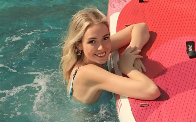 Hoa hậu Hoàn vũ Đức bị tước vương miện vì phát ngôn gây sốc